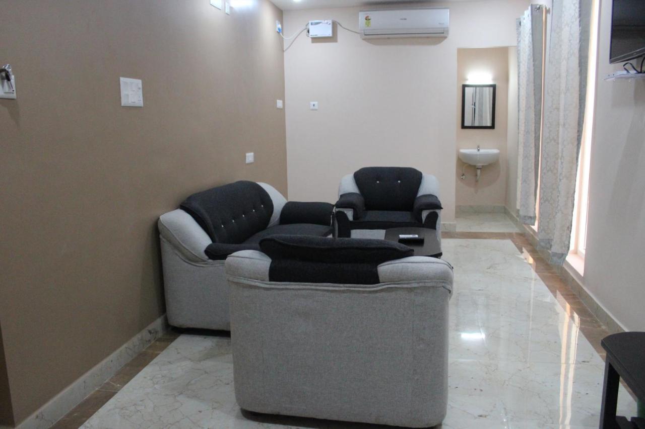 The Chennai Inn Экстерьер фото