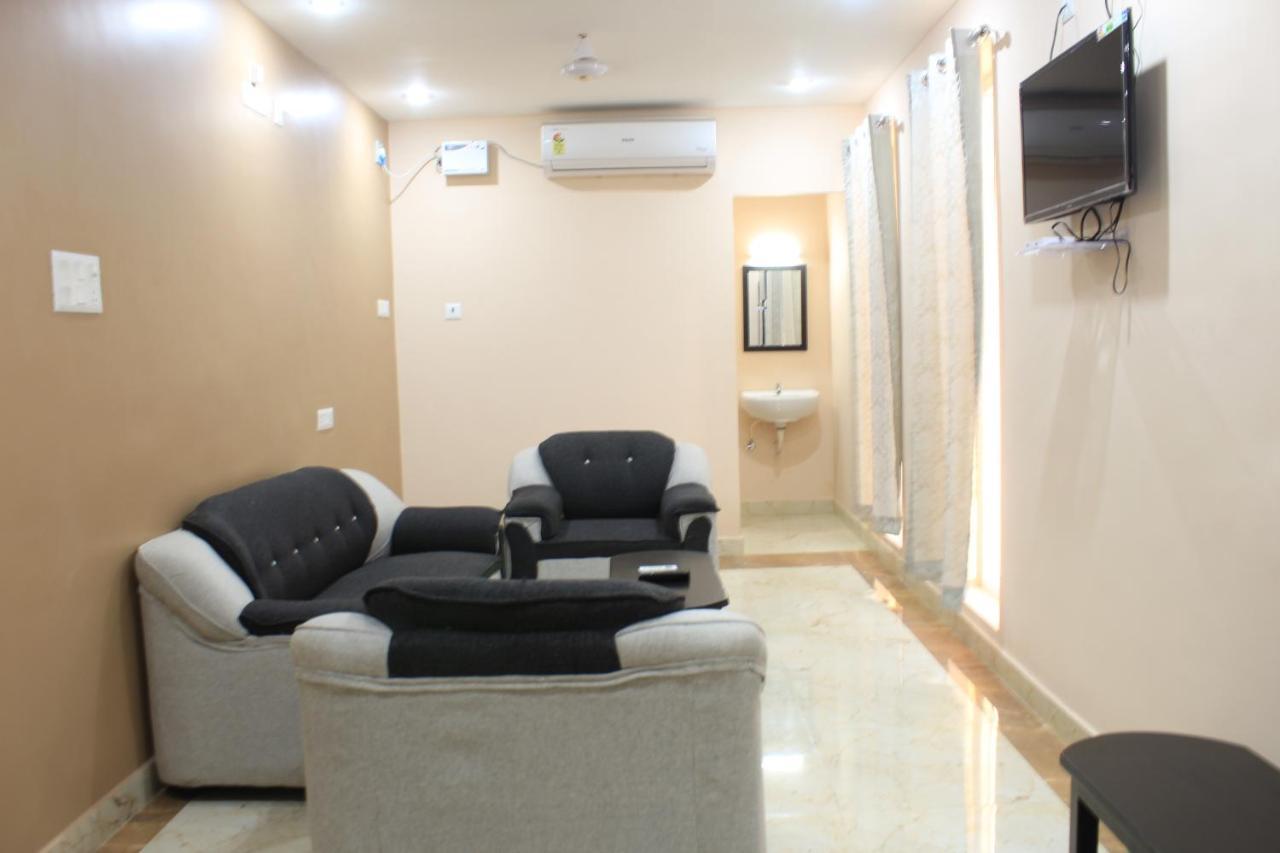 The Chennai Inn Экстерьер фото